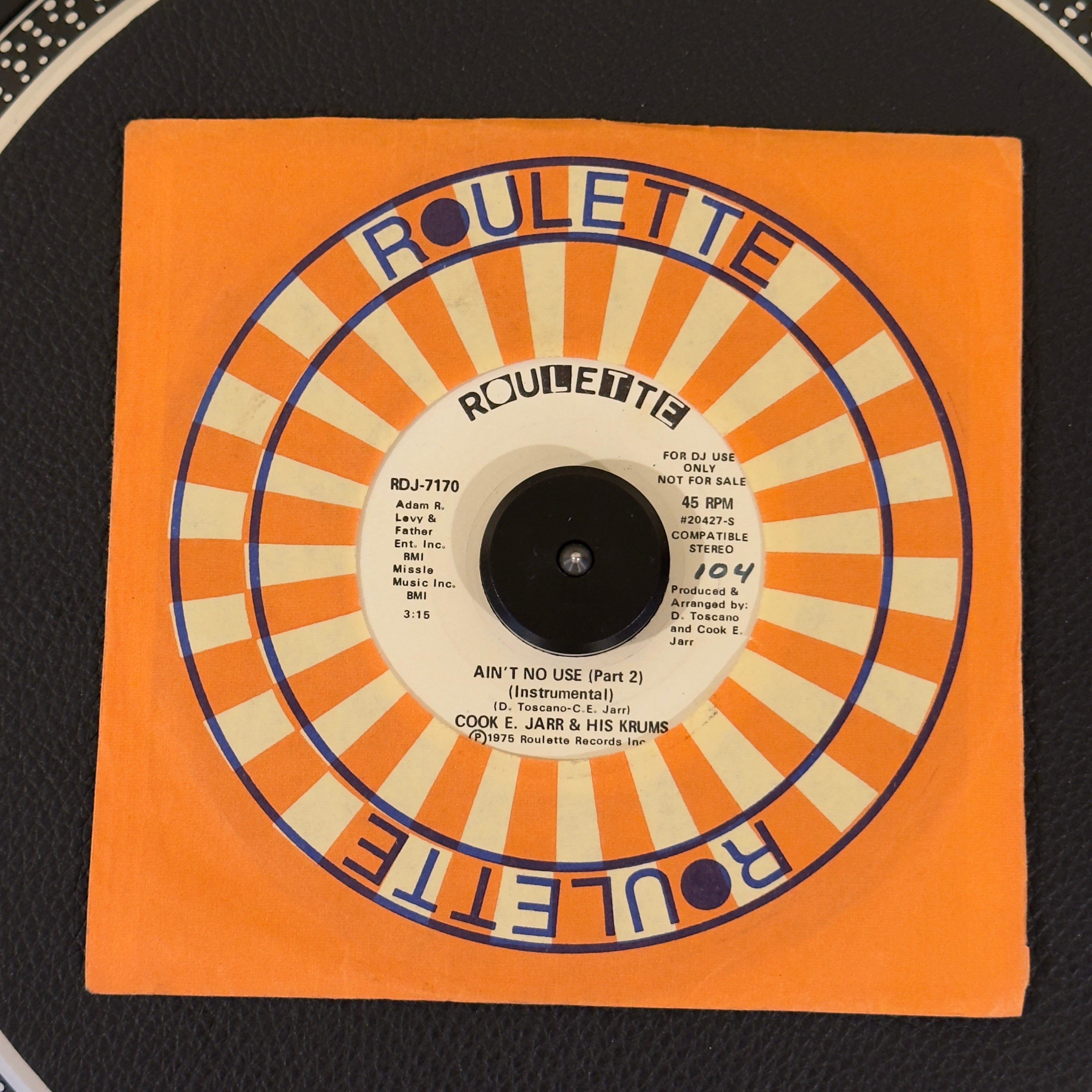 Jarr, Cook E. & His Crumbs - Ain't No Use / (Part 2) (Instrumental)