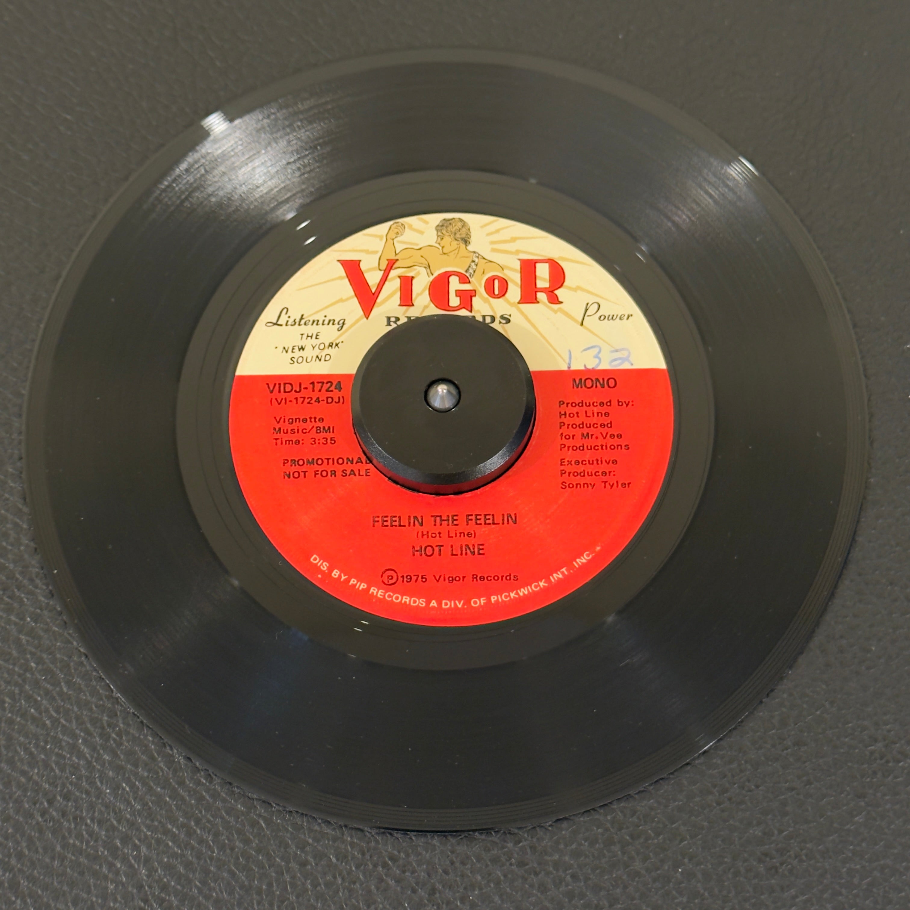 Hot Line - Feelin The Feelin (Stereo) / (Mono)