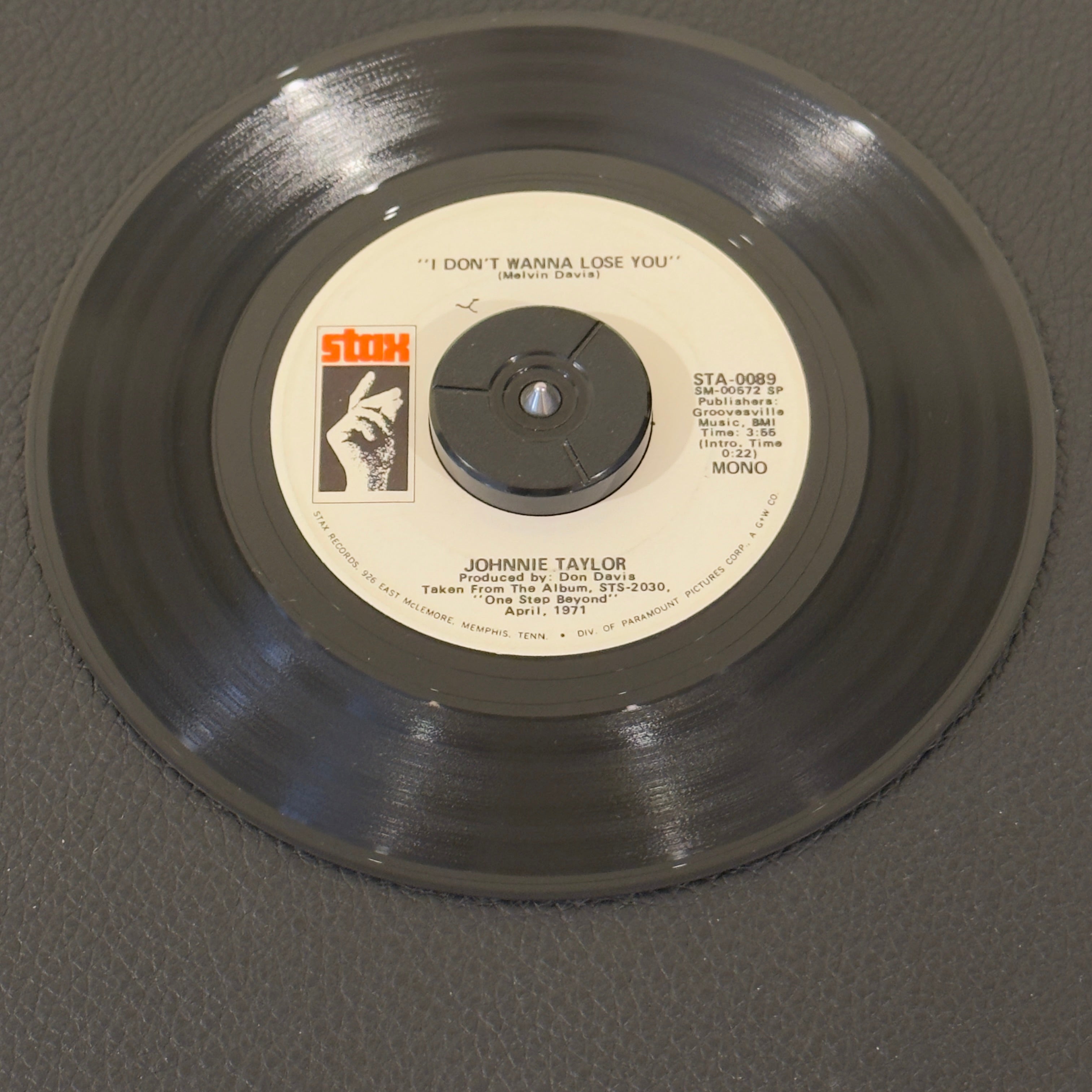 7" vinyl record by Taylor, Johnnie featuring "I Don't Wanna Lose You/I Don't Wanna Lose You", released on Stax (STA-0089), in VG+ (Very Good Plus) condition, classic analog collectable for turntable playback. Includes Stax sleeve. Promo Copy.